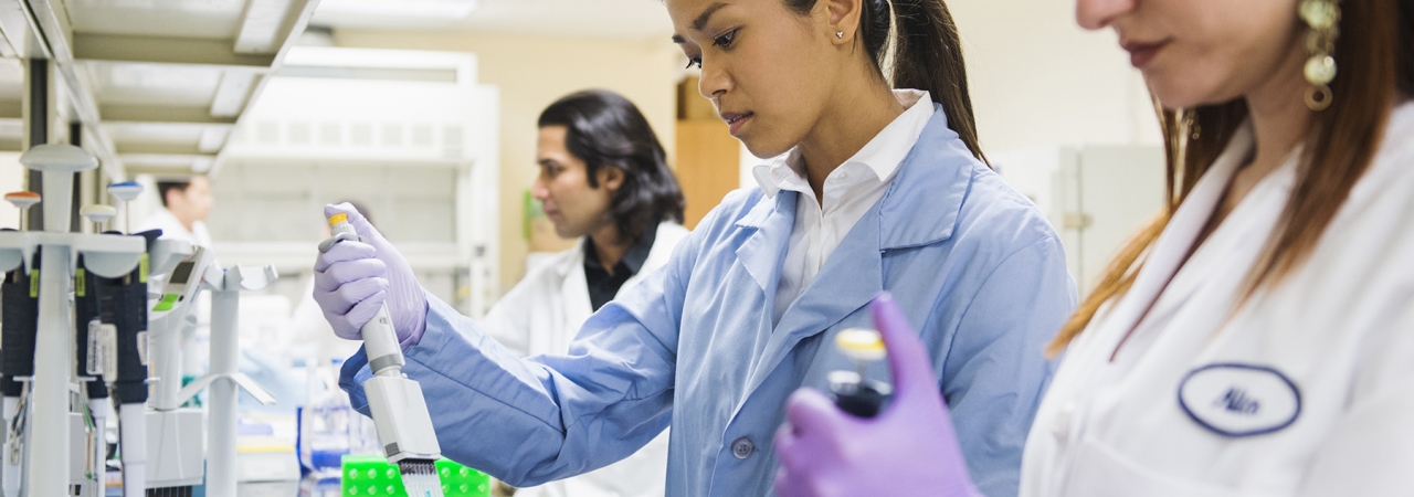 Female scientists in the lab.